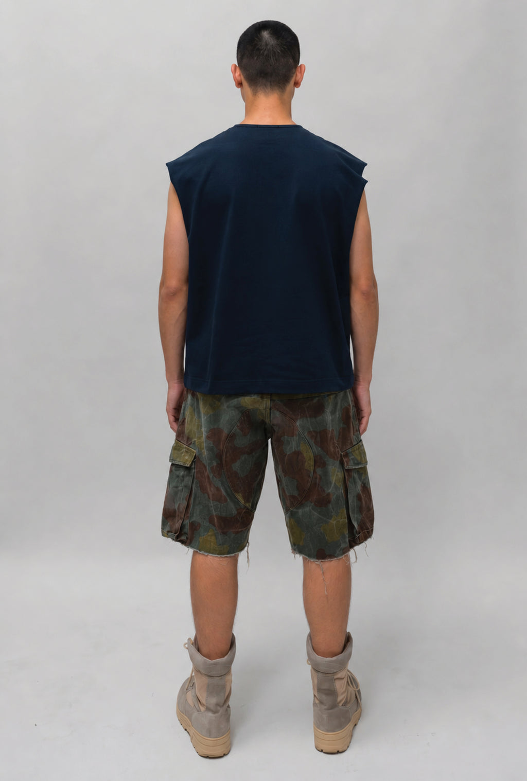 RAW TANK V2