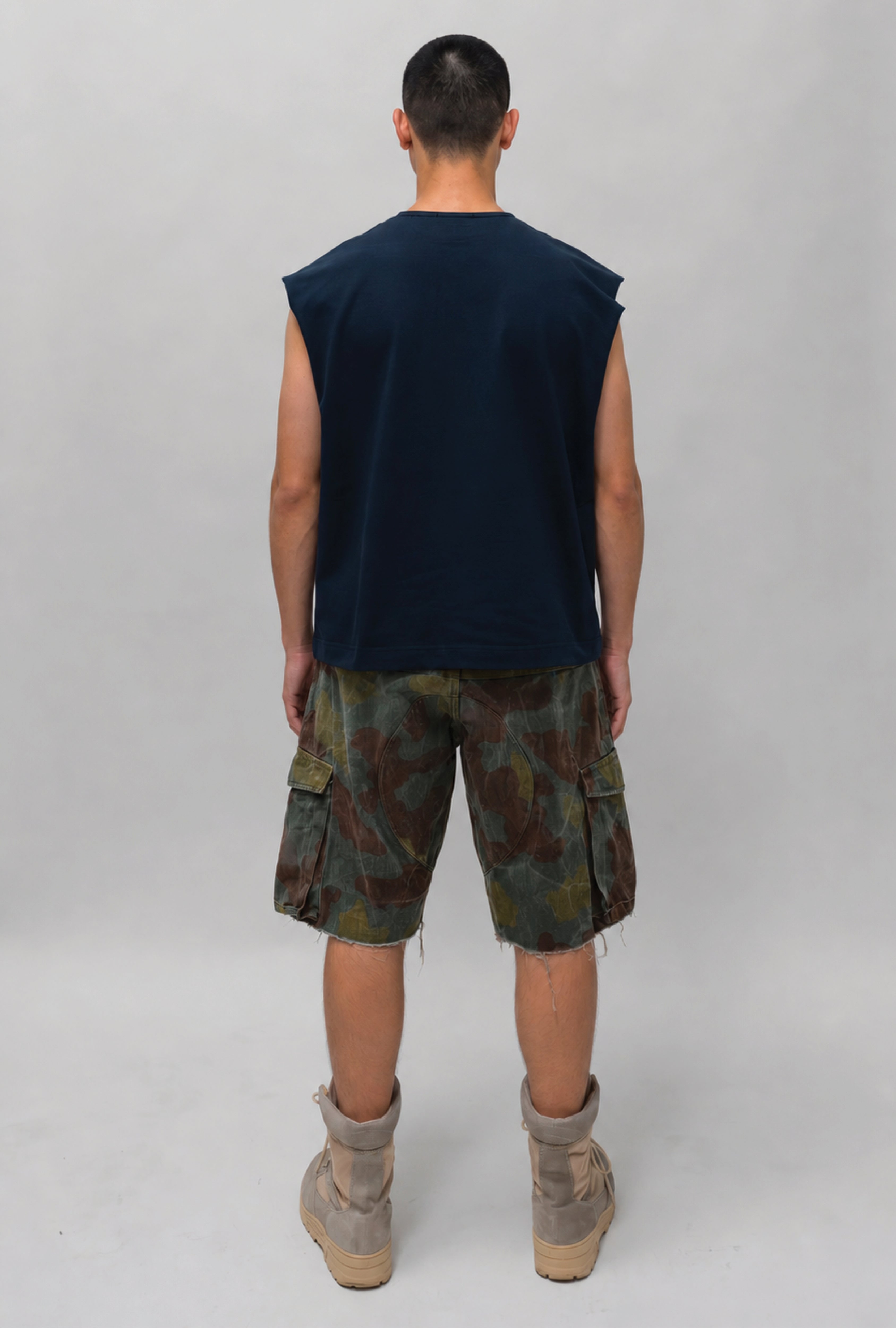 RAW TANK V2