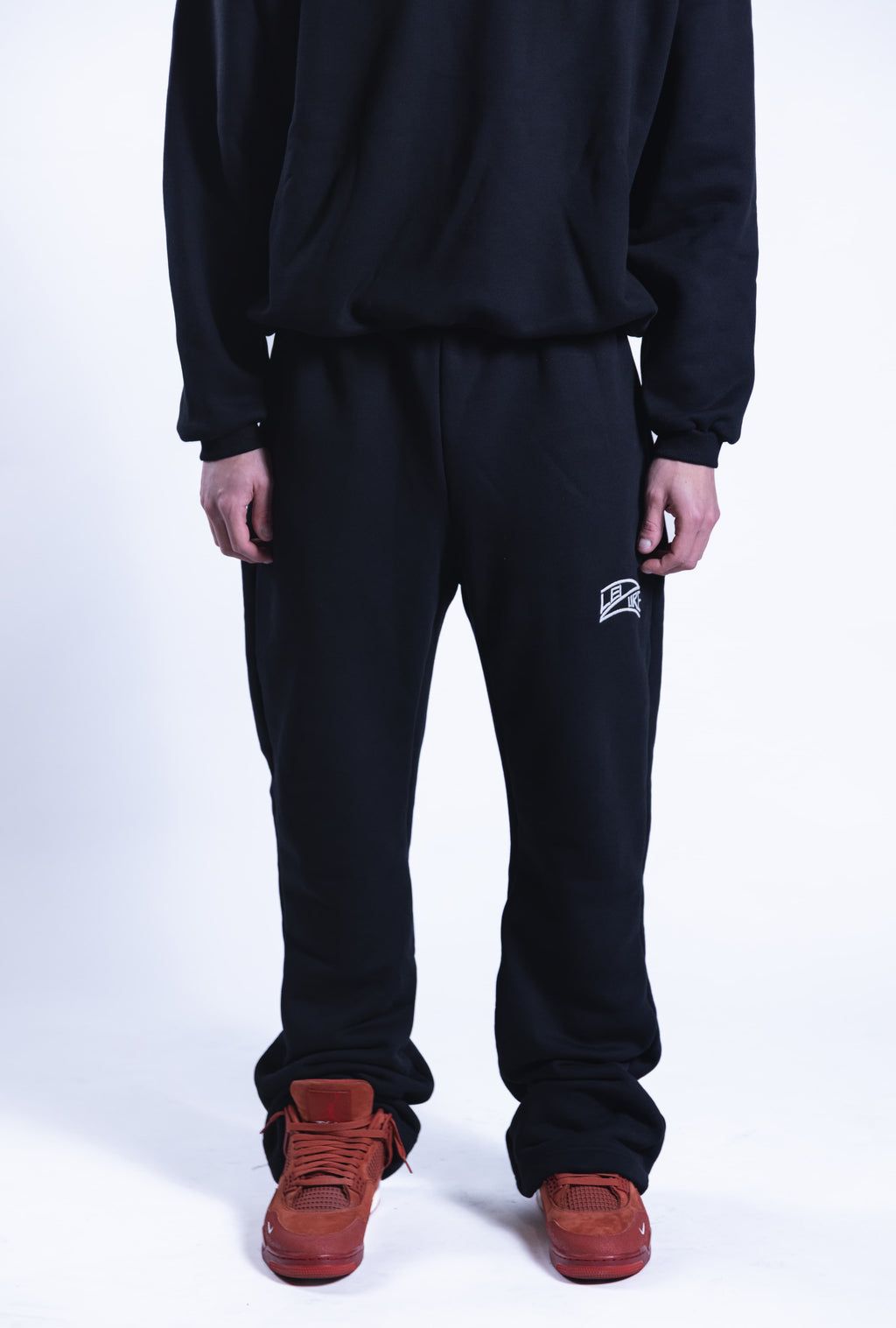 FLARED SWEATPANTS V1