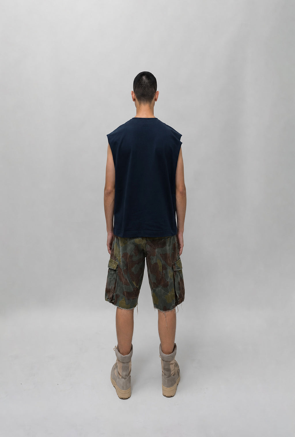 RAW TANK V2